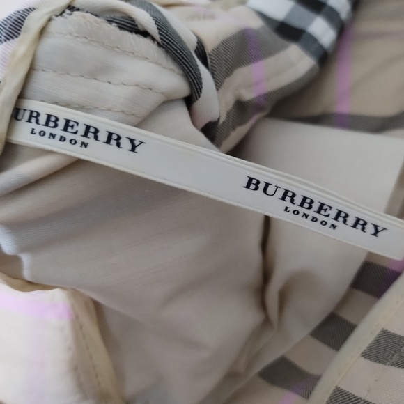Burberry Cropped Pants Size 8 - Picture 7 of 7